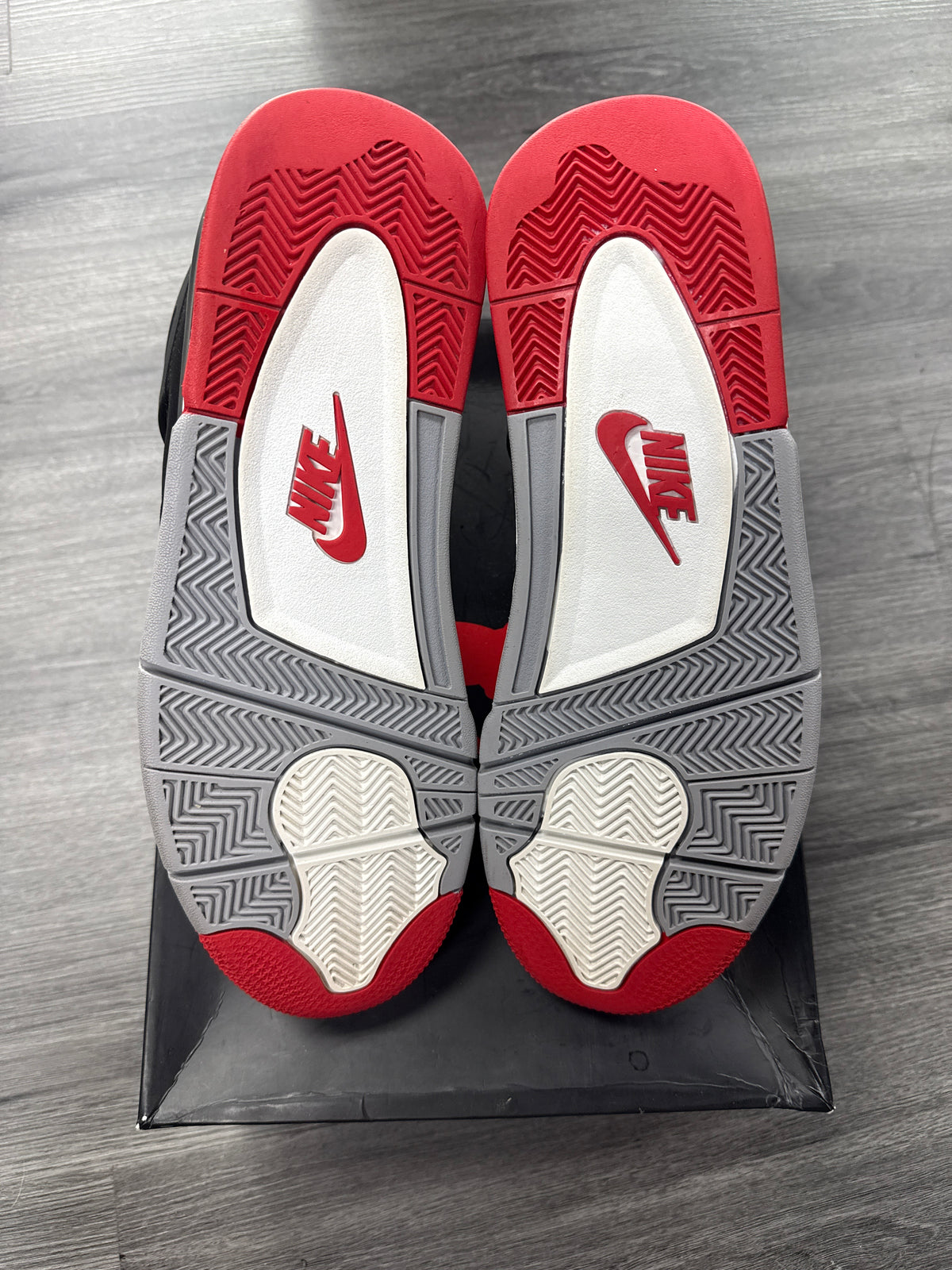 Jordan 4 Bred (2019) - size 13