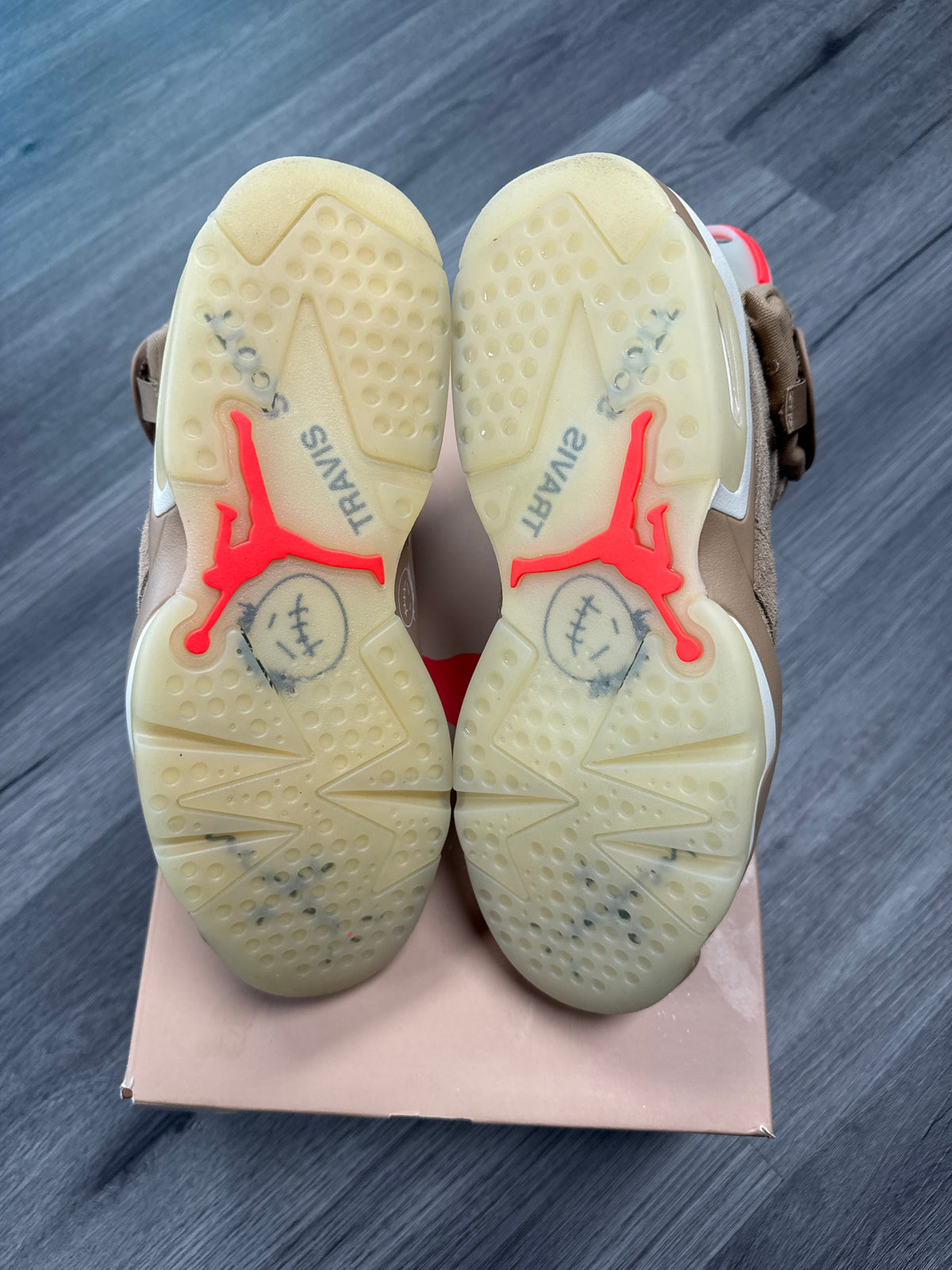 Jordan 6 Travis Scott British Khaki - size 7.5