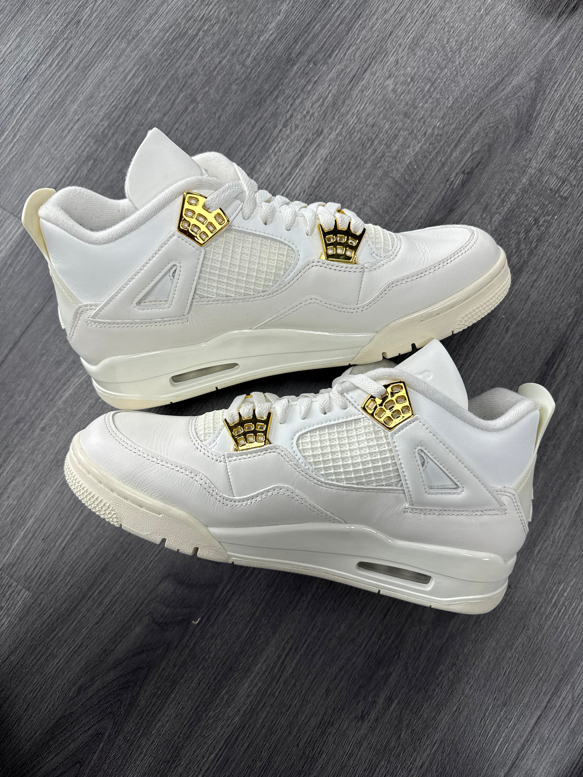Jordan 4 Metallic Gold - size 9.5M/11W