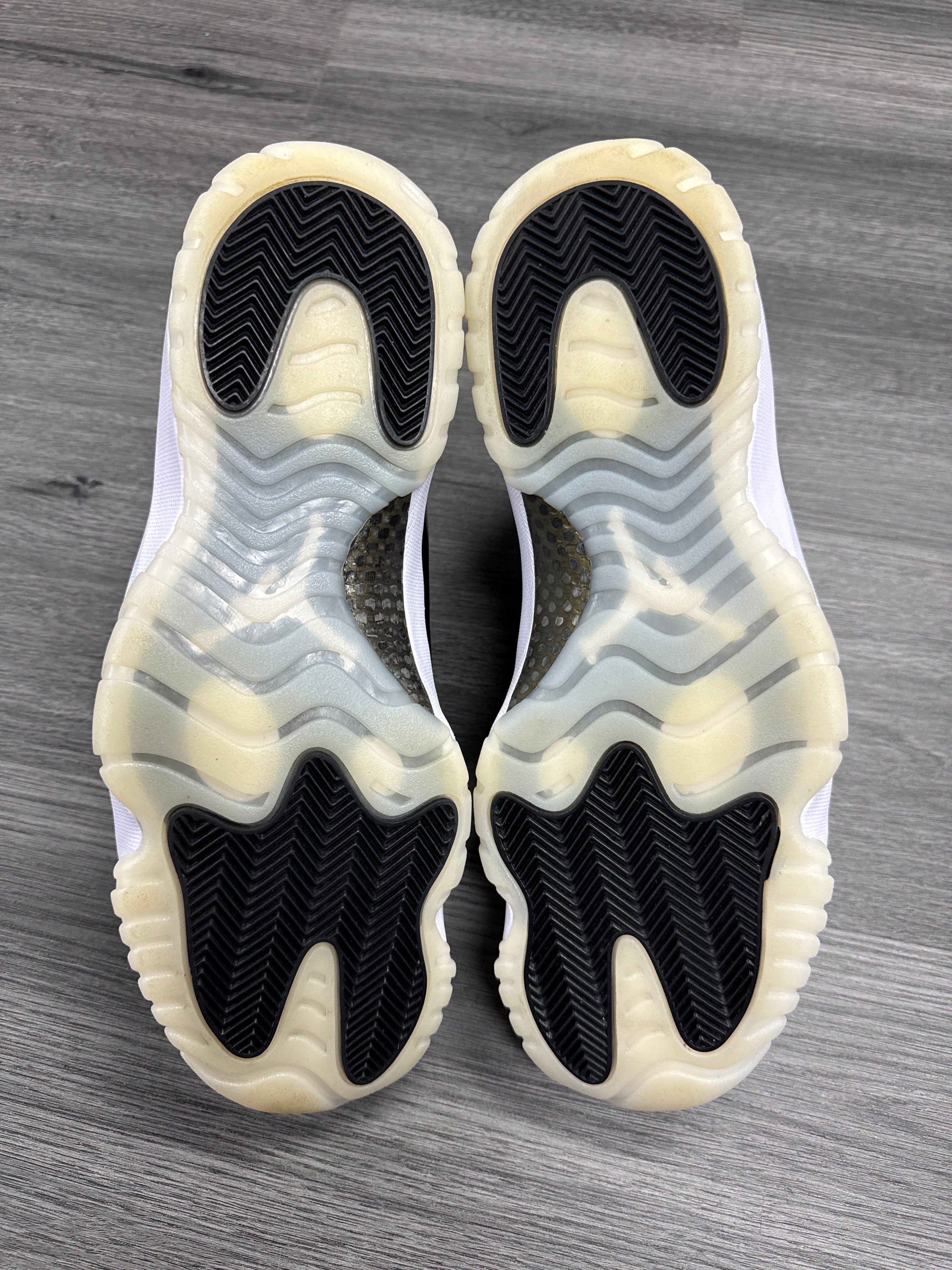 Jordan 11 Gratitude - Size 13