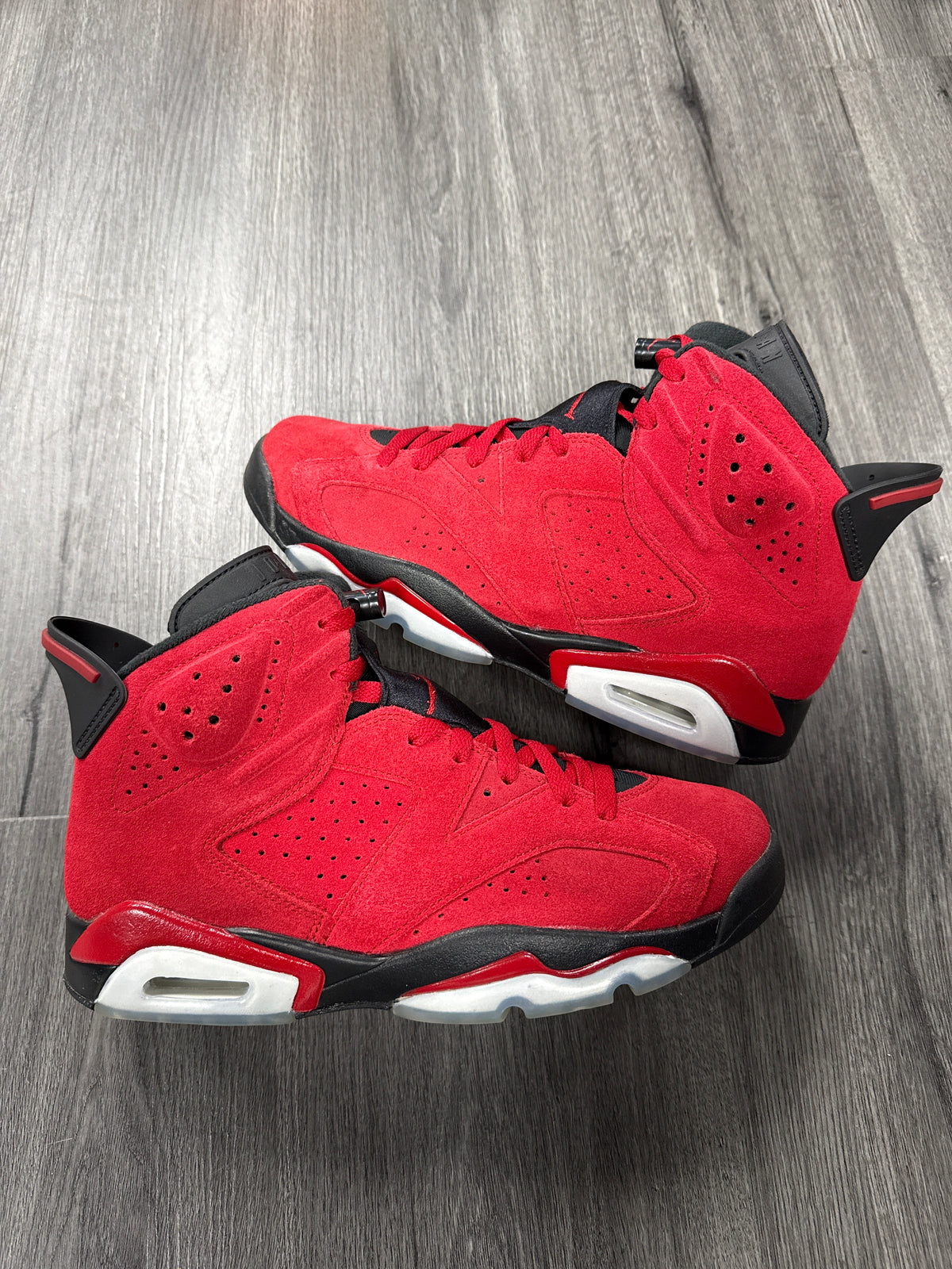 Jordan 6 Toro - size 8