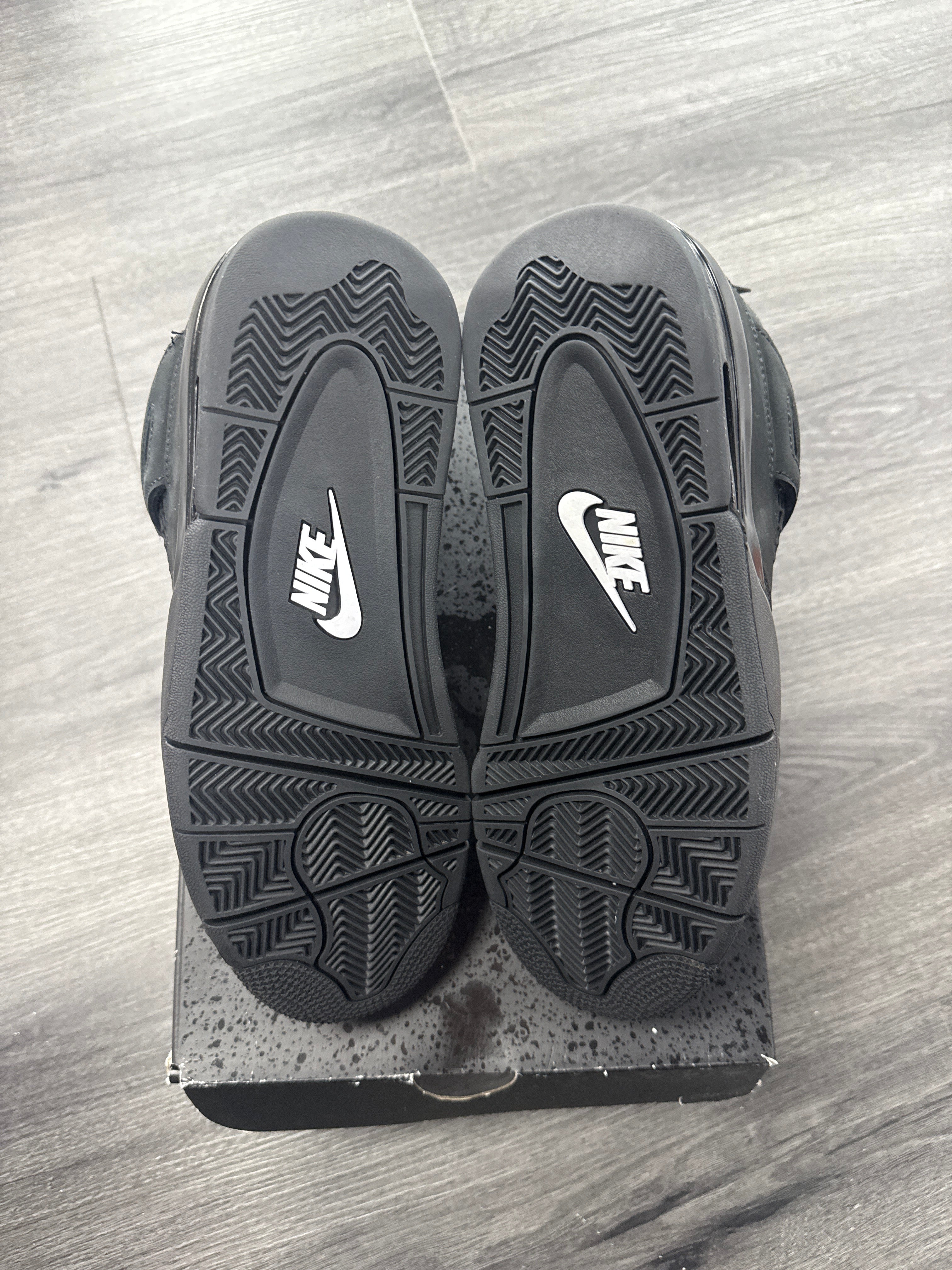 Jordan 4 Black Cat - size 8.5