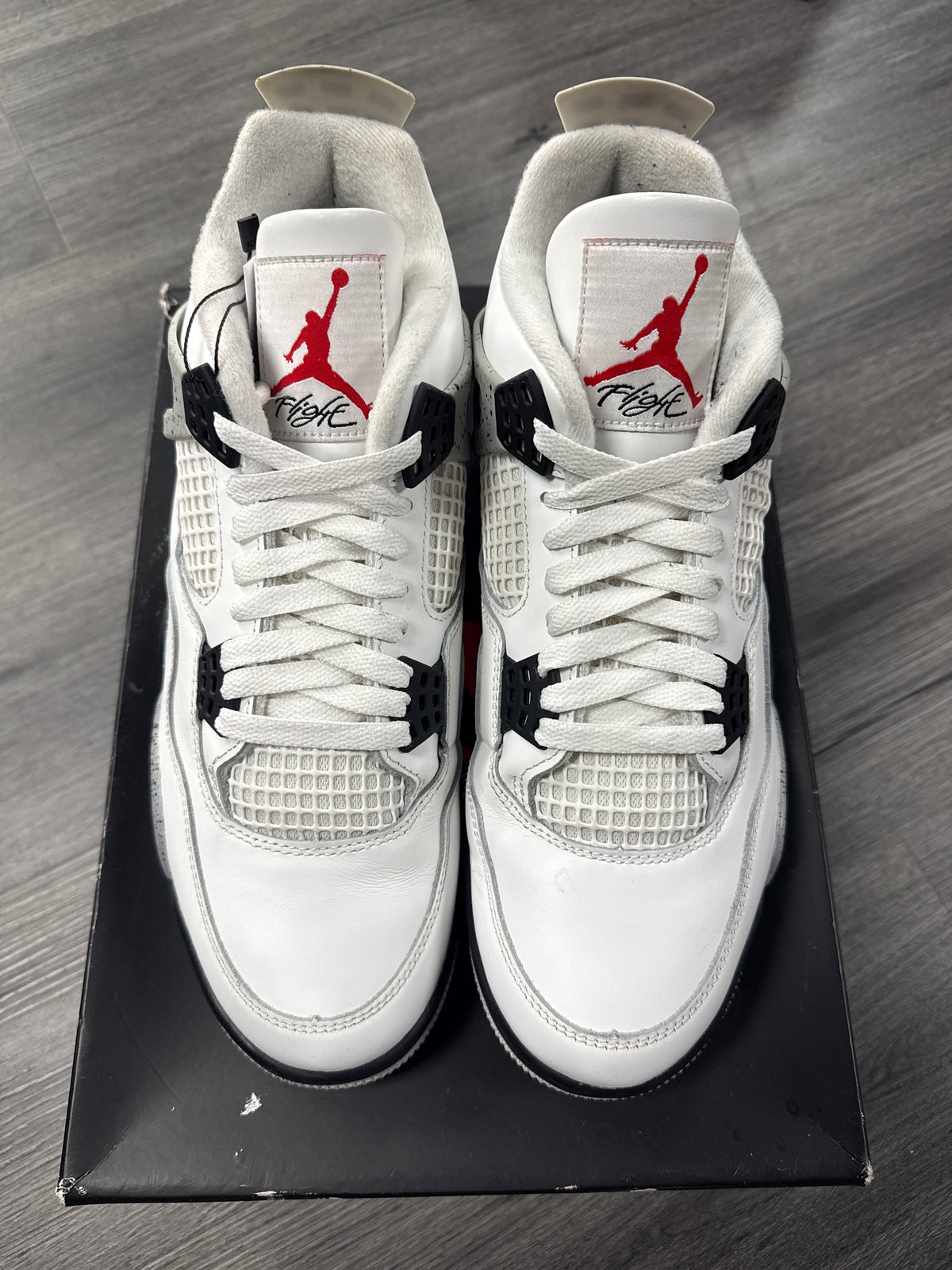 Jordan 4 White Cement - size 10.5
