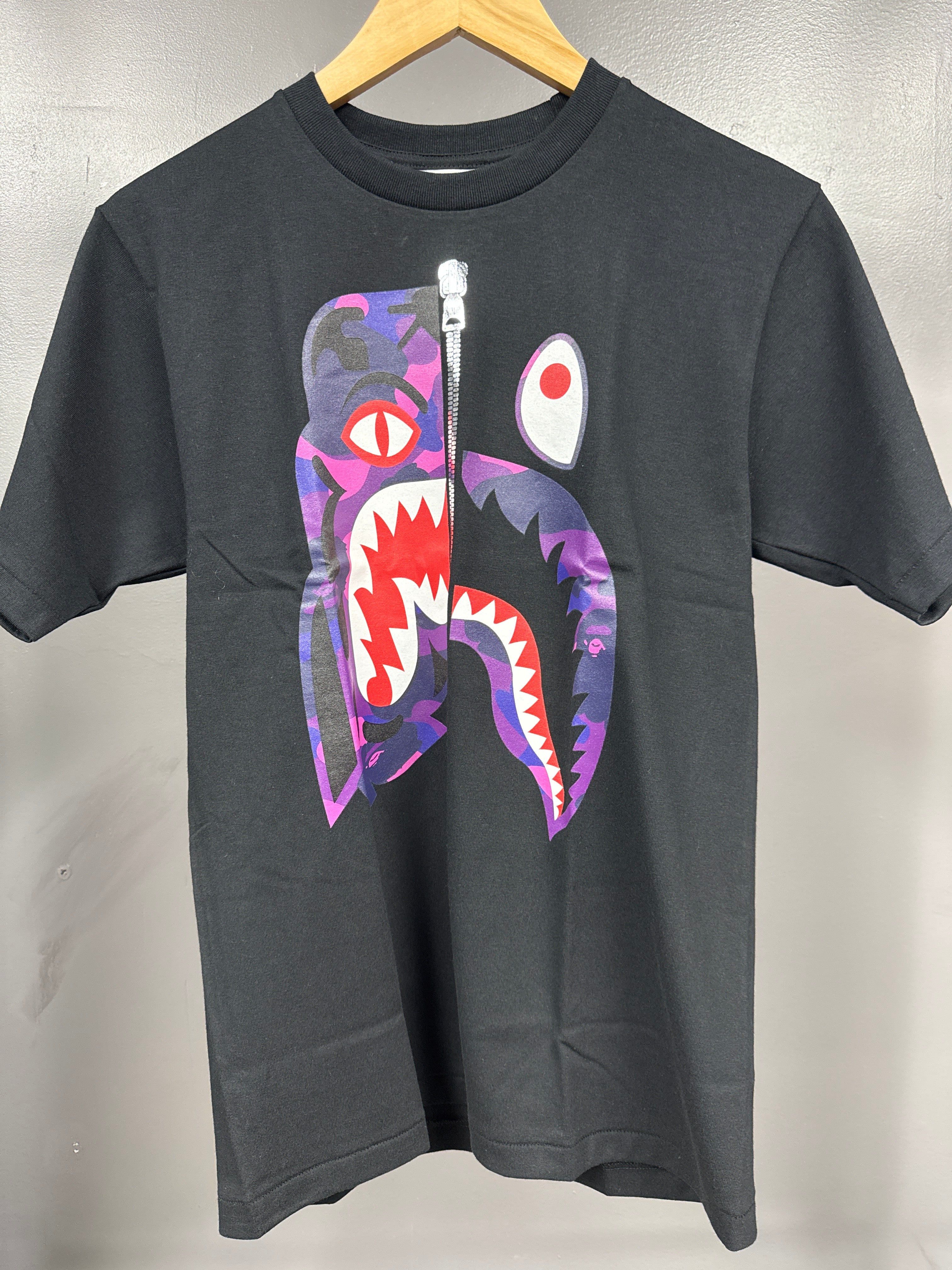 BAPE Camo Shark Tiger Tee Black/Purple - size s