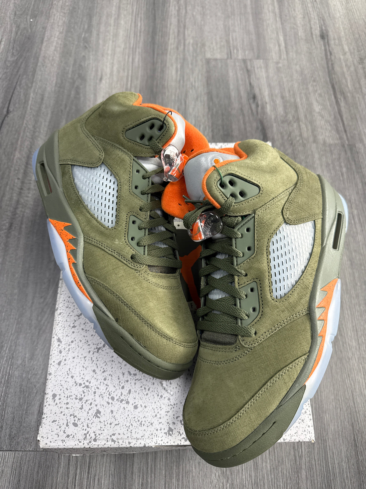 Jordan 5 Olive - size 11