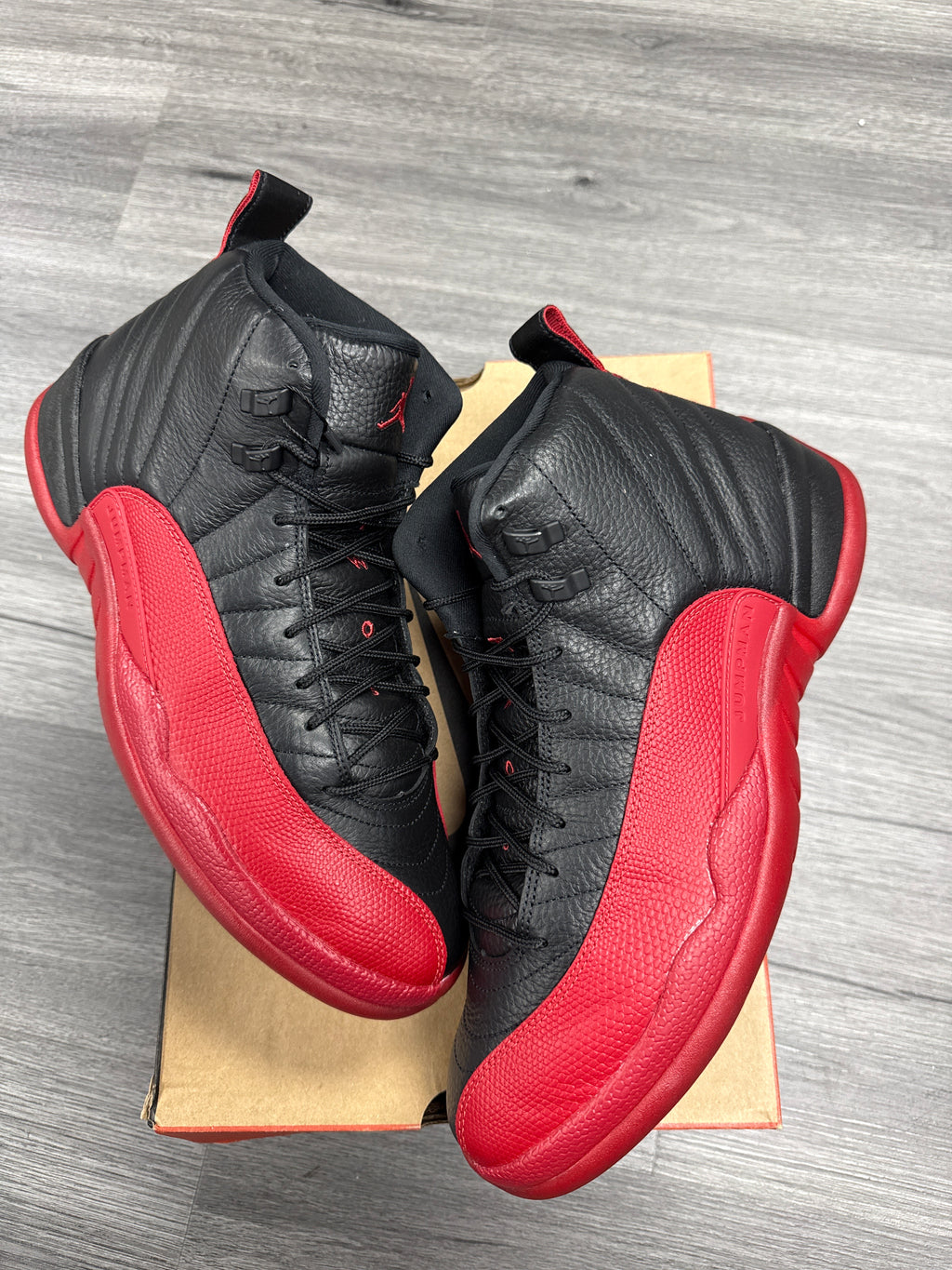 Jordan 12 Flu Game - Size 13