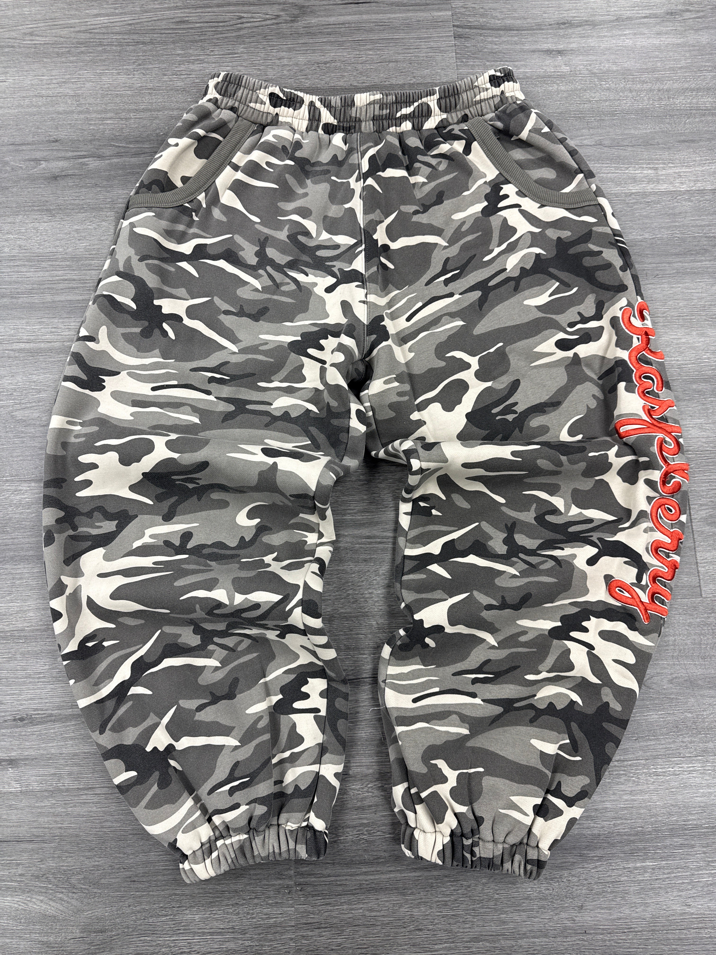 The GV Gallery Snow Camo Sweatpants - size m