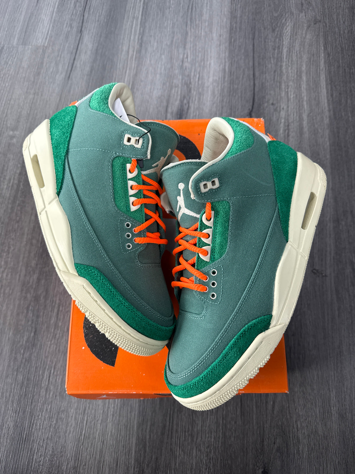 Jordan 3 Nina Chanel - size 8.5