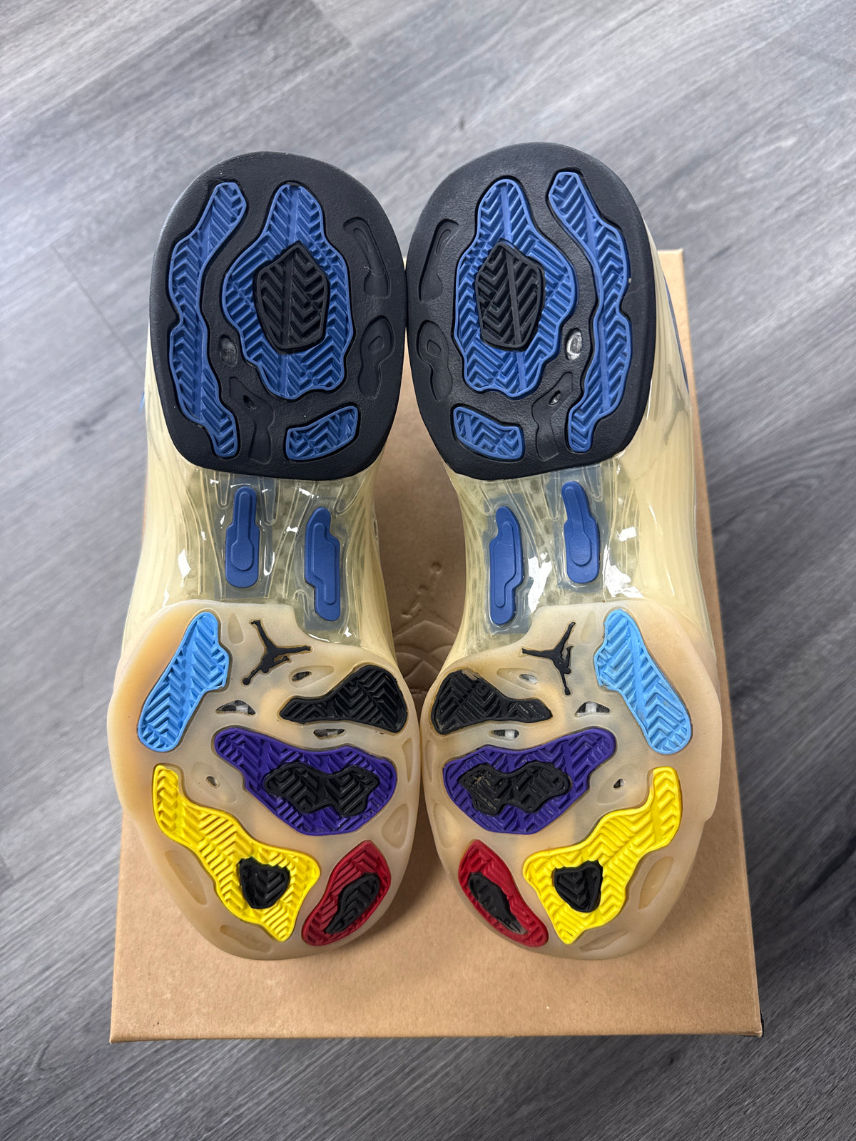 Jordan 17 Low Infinite Archives - size 8.5