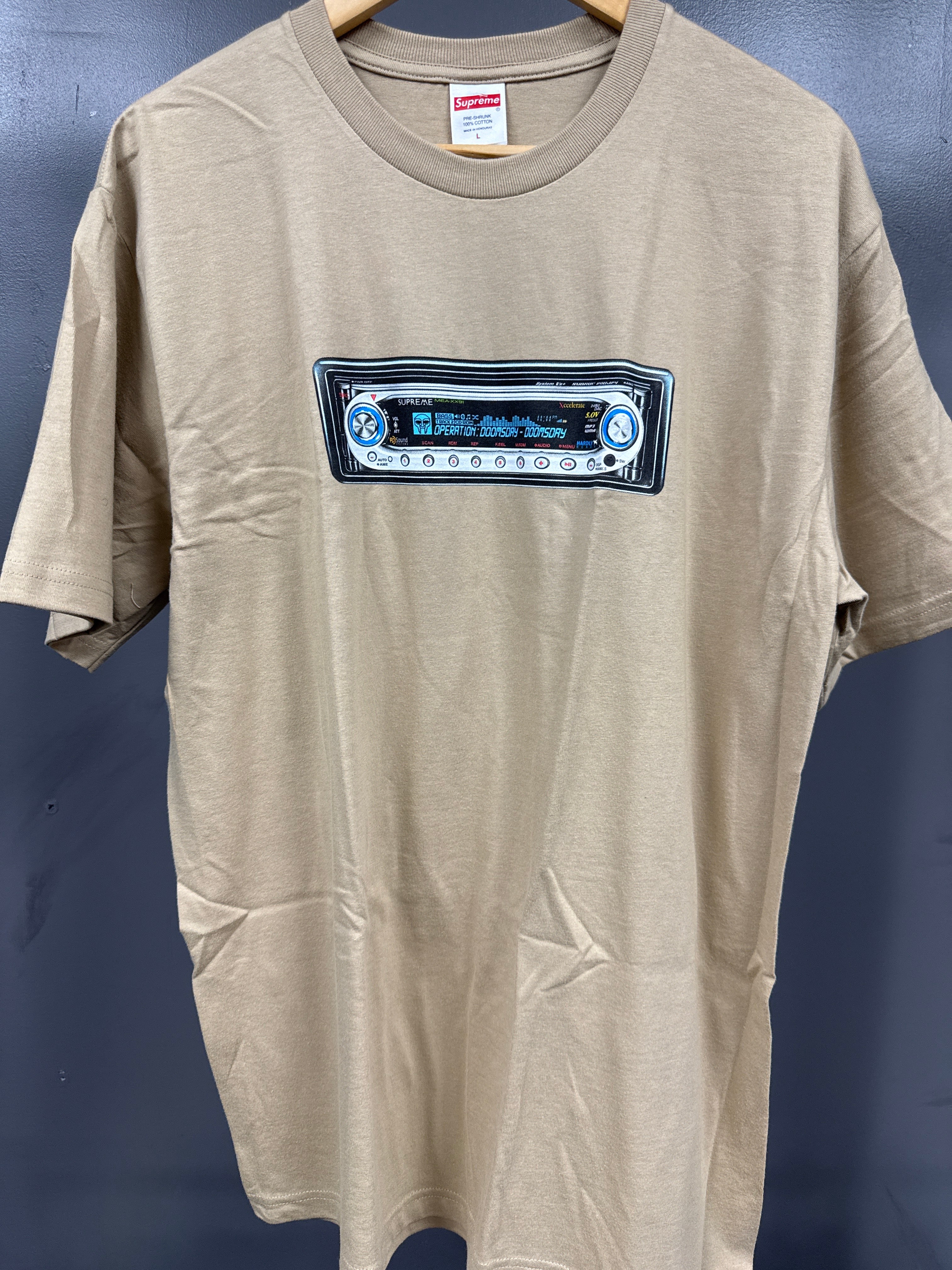 Supreme Operation Doomsday Tee - size L