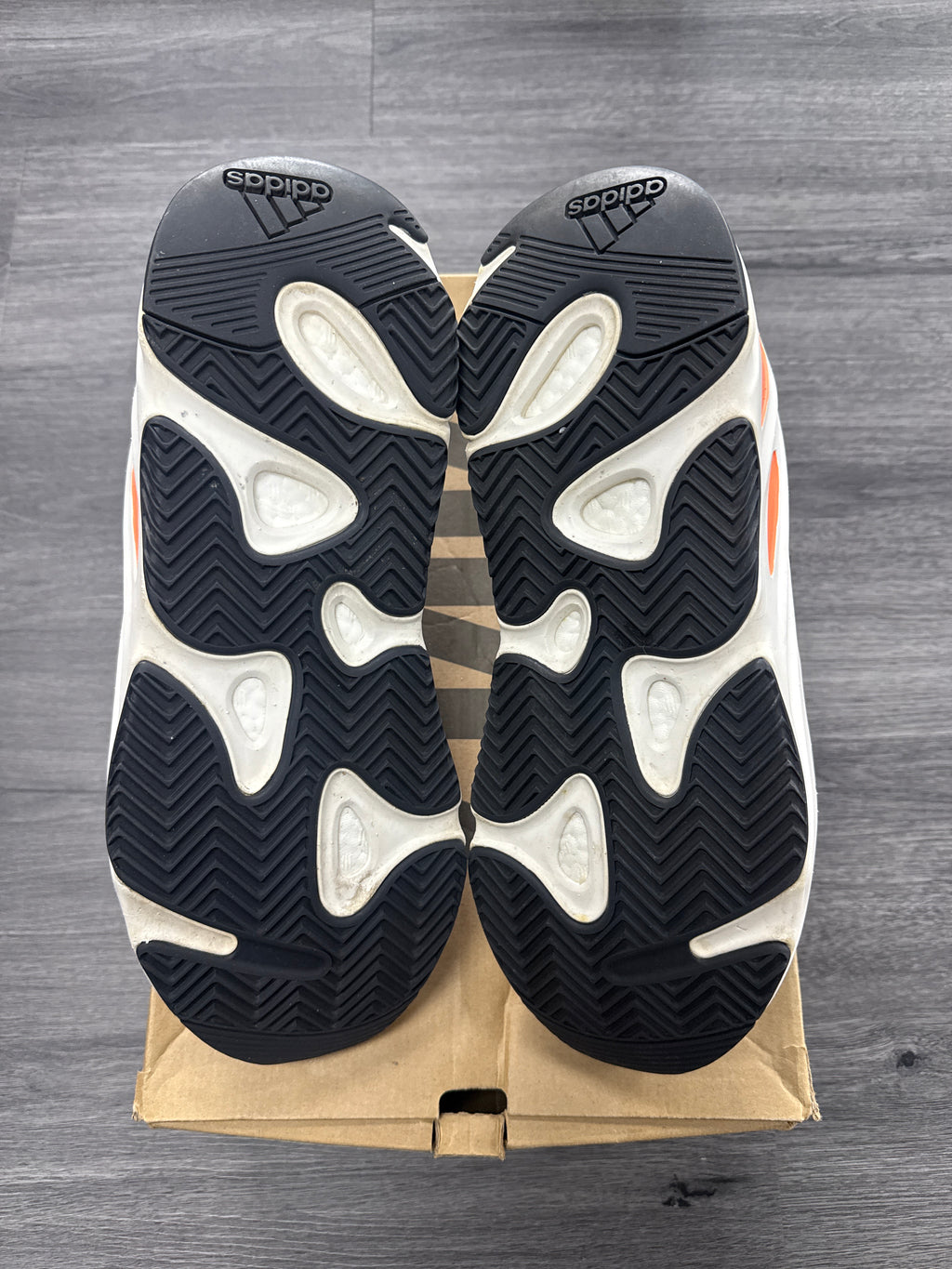 Yeezy 700 Wave Runner - Size 13