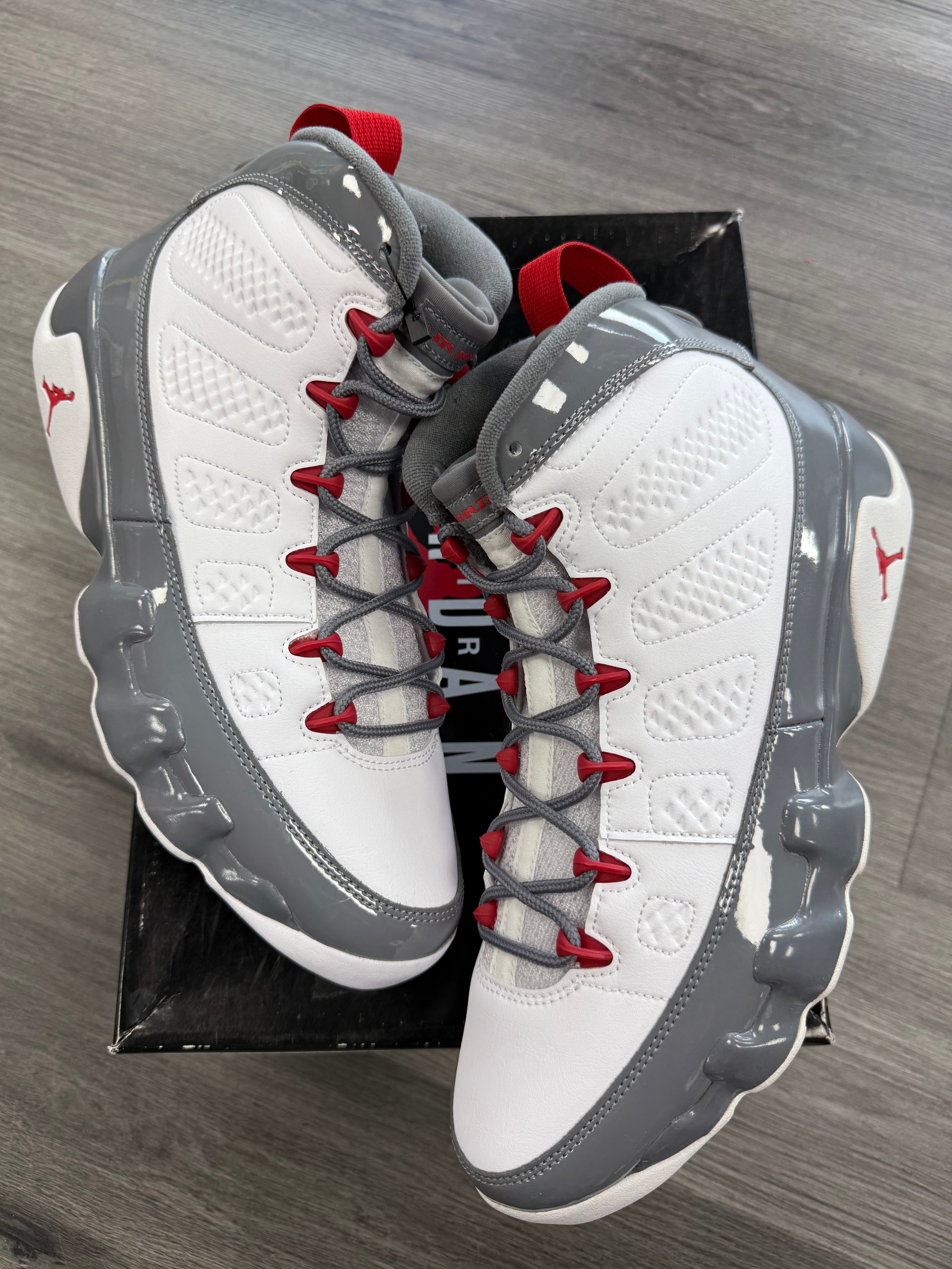 Jordan 9 Fire Red - size 10.5