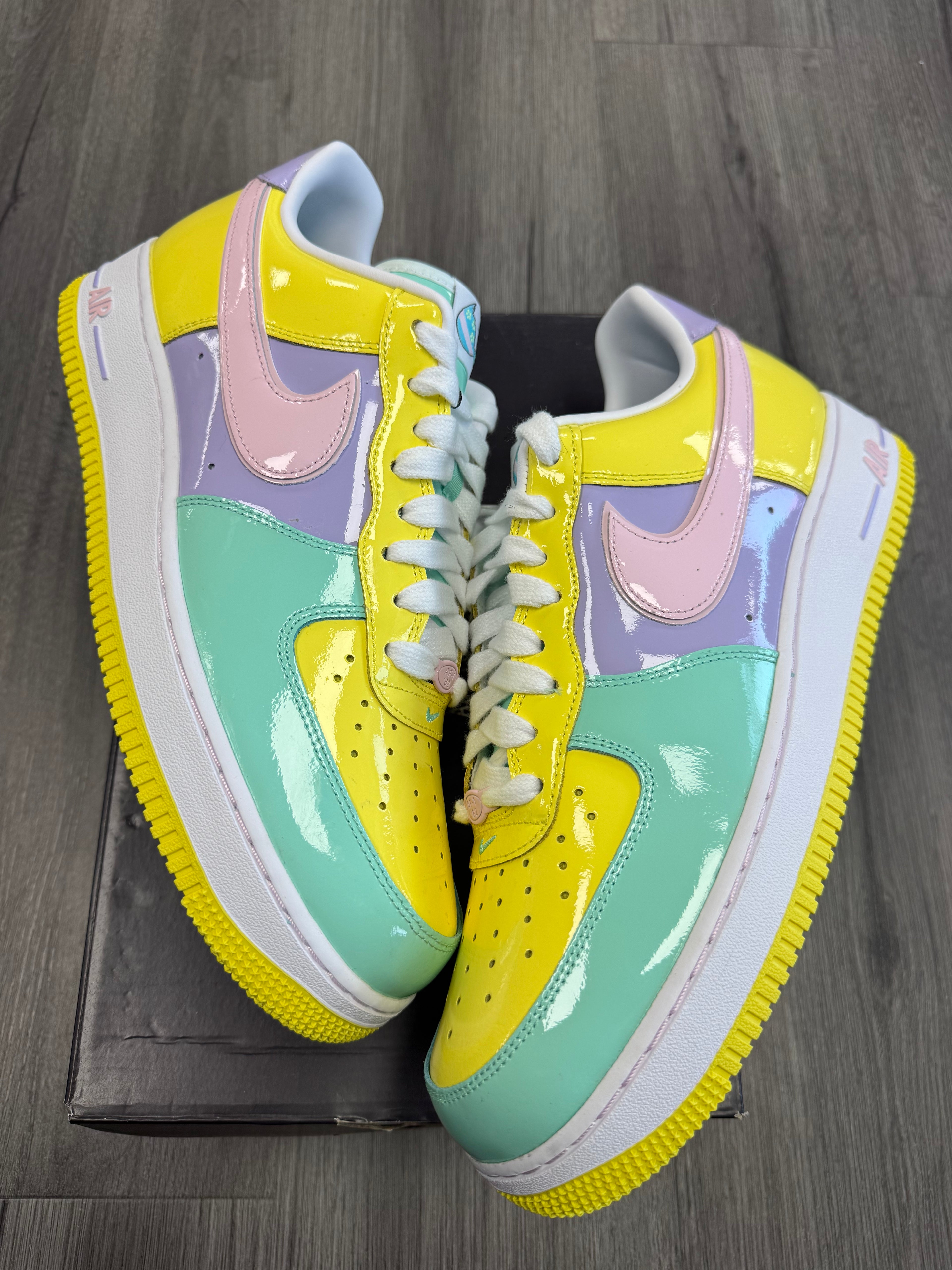 Nike Air Force 1 Easter Patent - size 11
