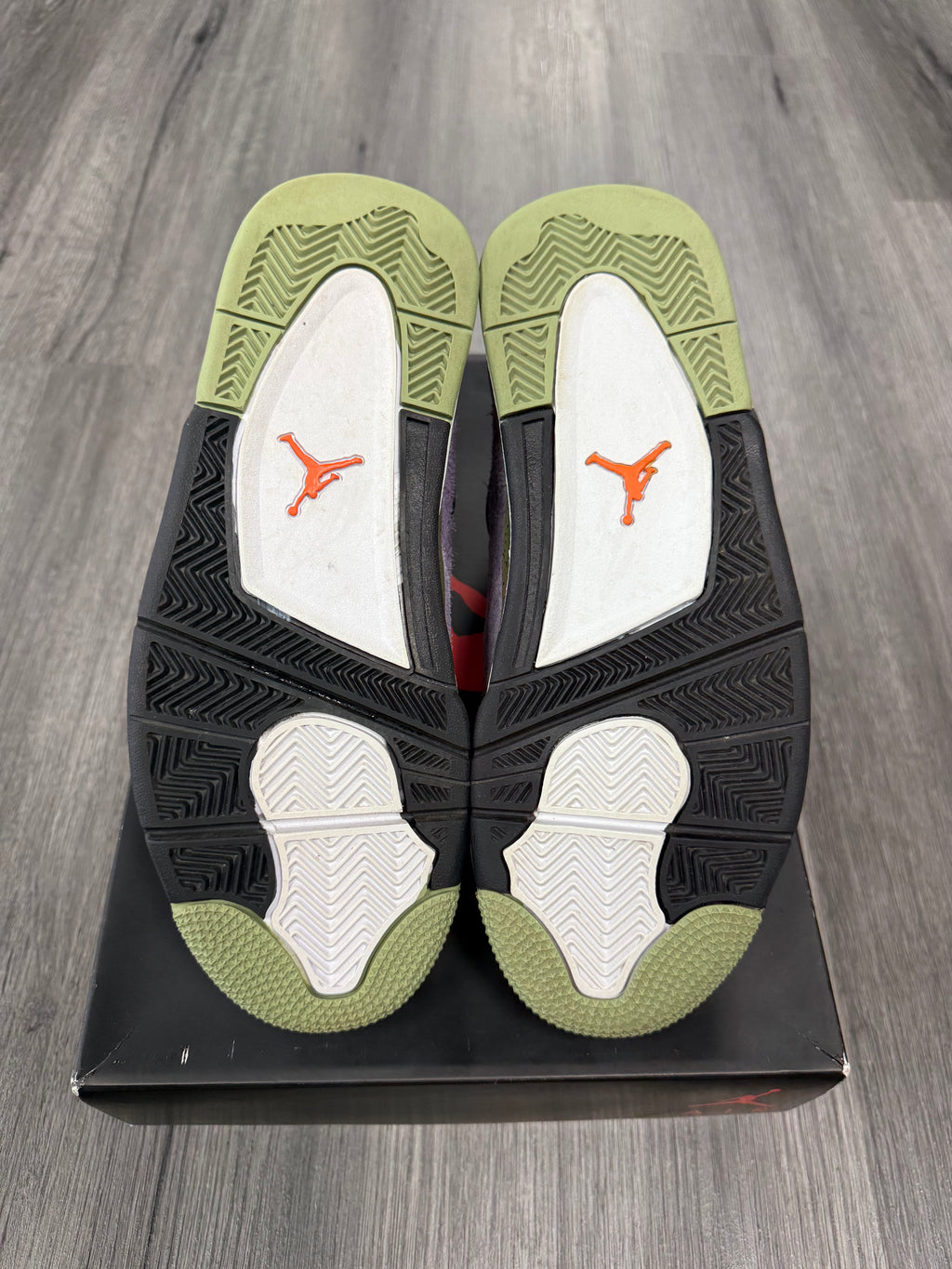 Jordan 4 Canyon Purple - size 7.5
