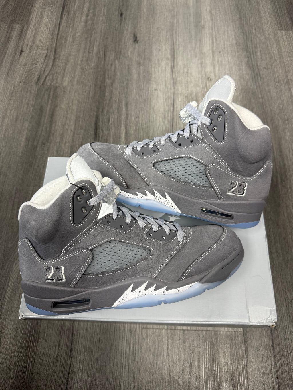 Jordan 5 Wolf Grey - size 8.5