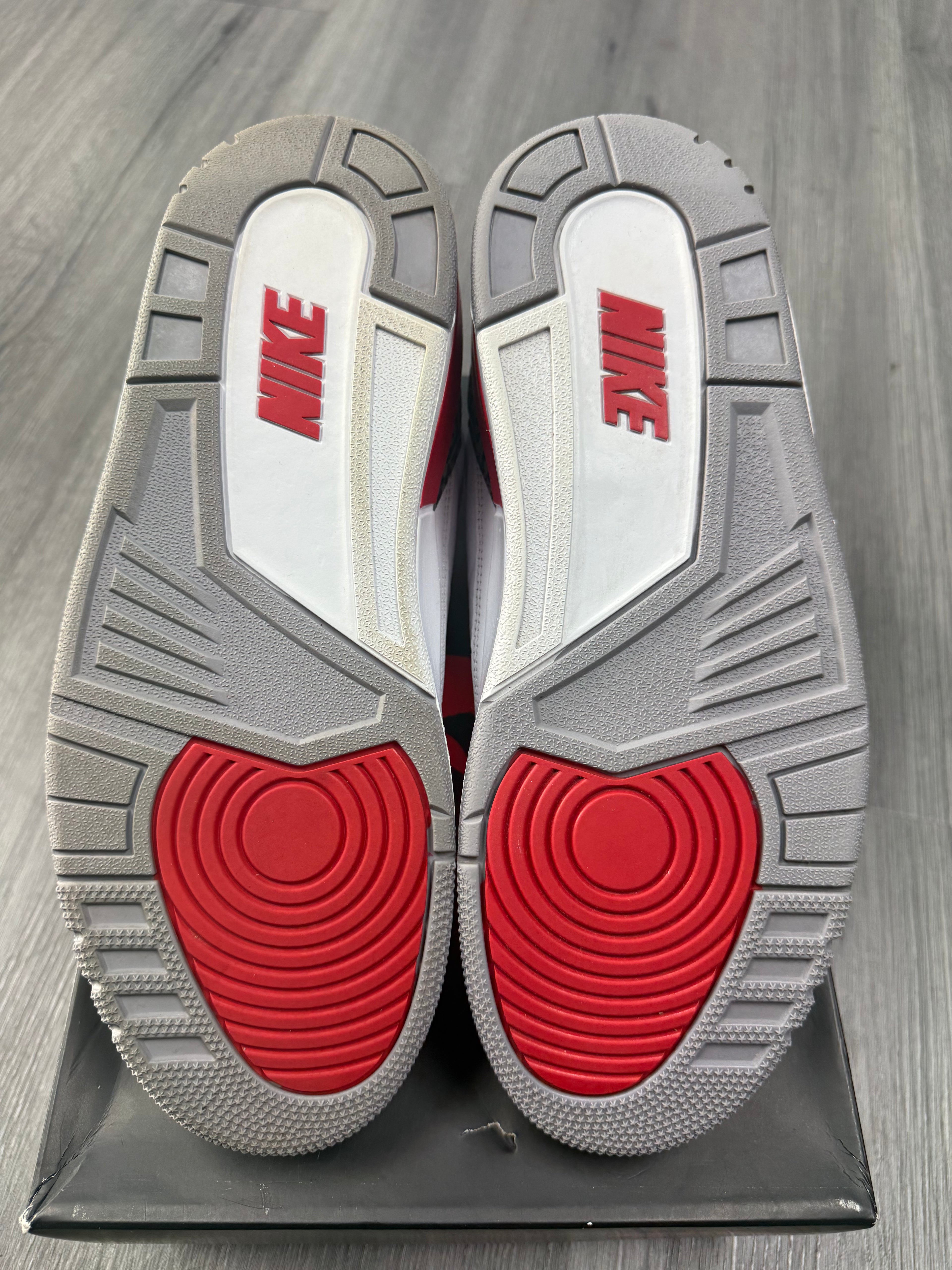 Jordan 3 Fire Red - size 10